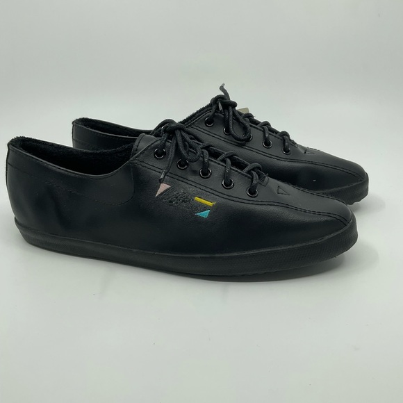 Vintage 90s L.A. Gear Pointed Toe Lo Pro Sneakers - Picture 3 of 9